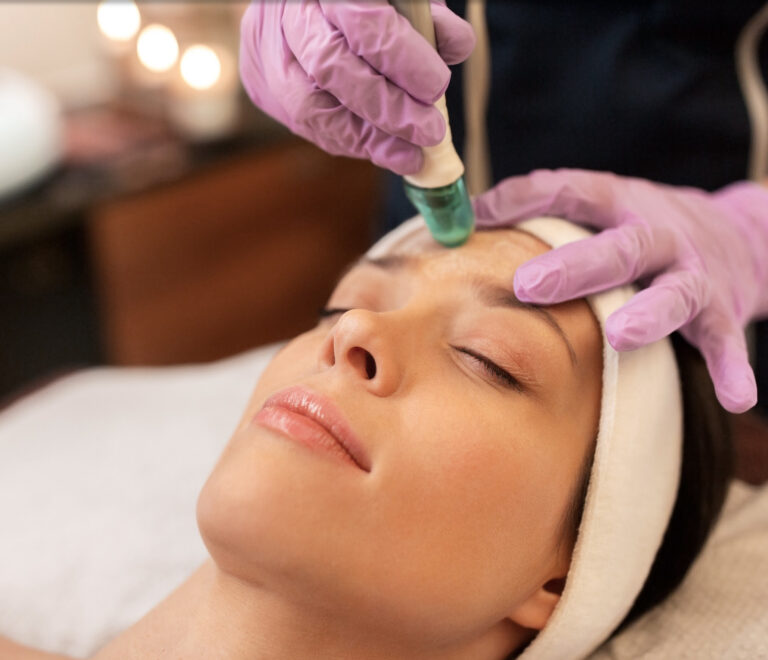 Collagen-boosting facials in Illinois