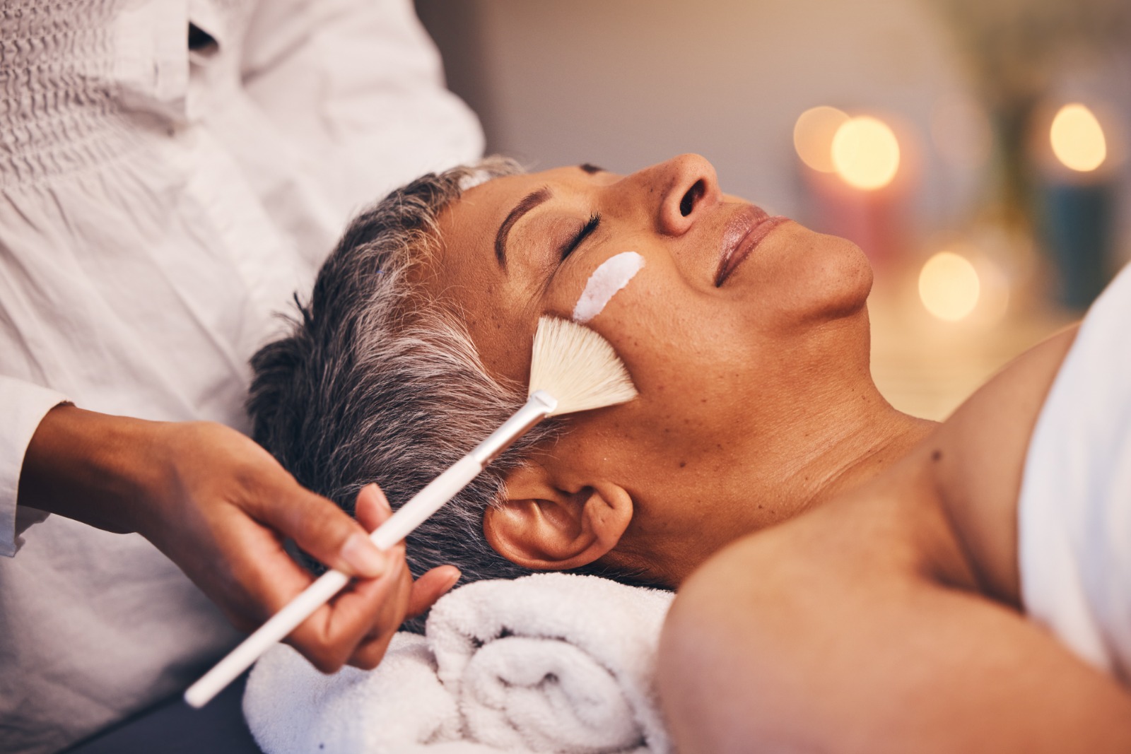 Best Facial Treatments for Glowing Skin in Illinois