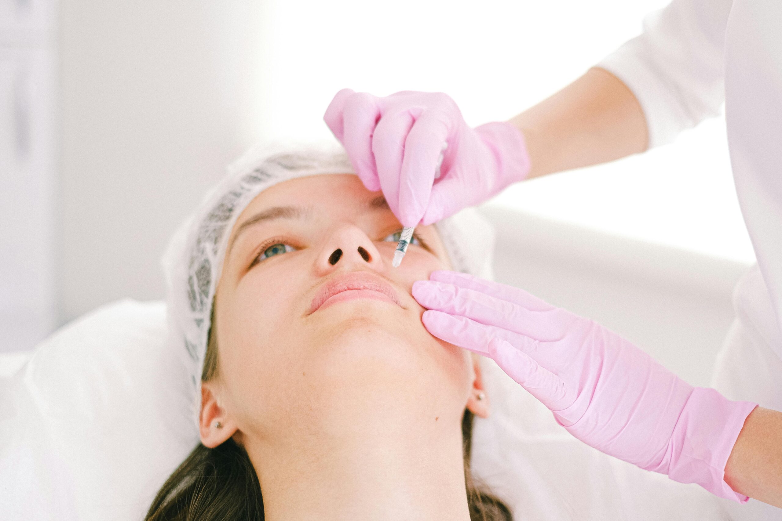 Top 10 Reasons to Start Medspa Treatments in your 20’s 1 Non-surgical facelift options in Illinois