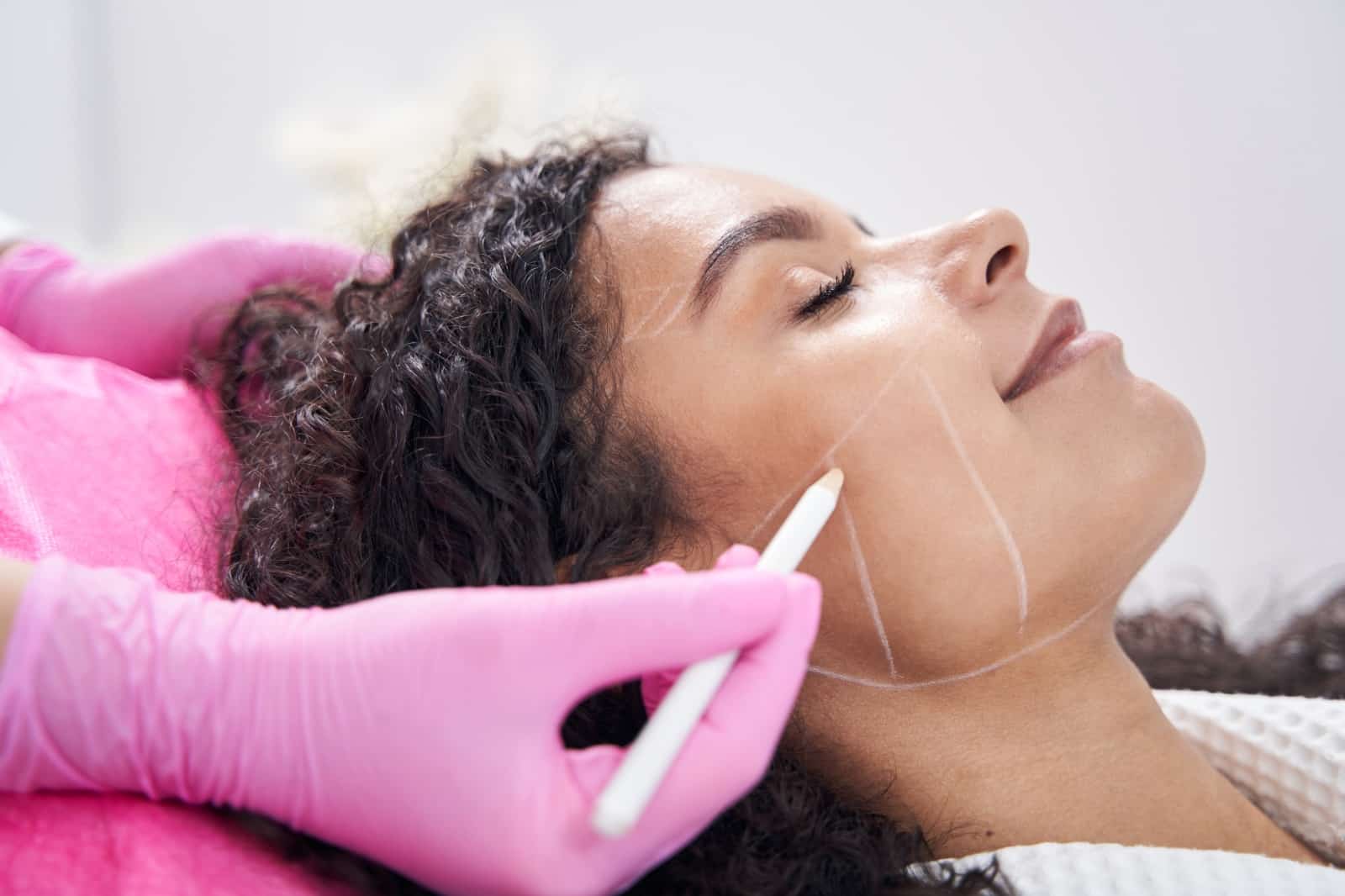 Non-Surgical Facelift Treatments Available at Intumedspa 1 Non-Surgical Facelift Treatments Available at Intumedspa